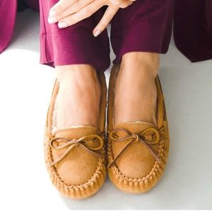 Minnetonka 4011 Cally Suede Faux Fur Lined Slip-On Moccasins 7